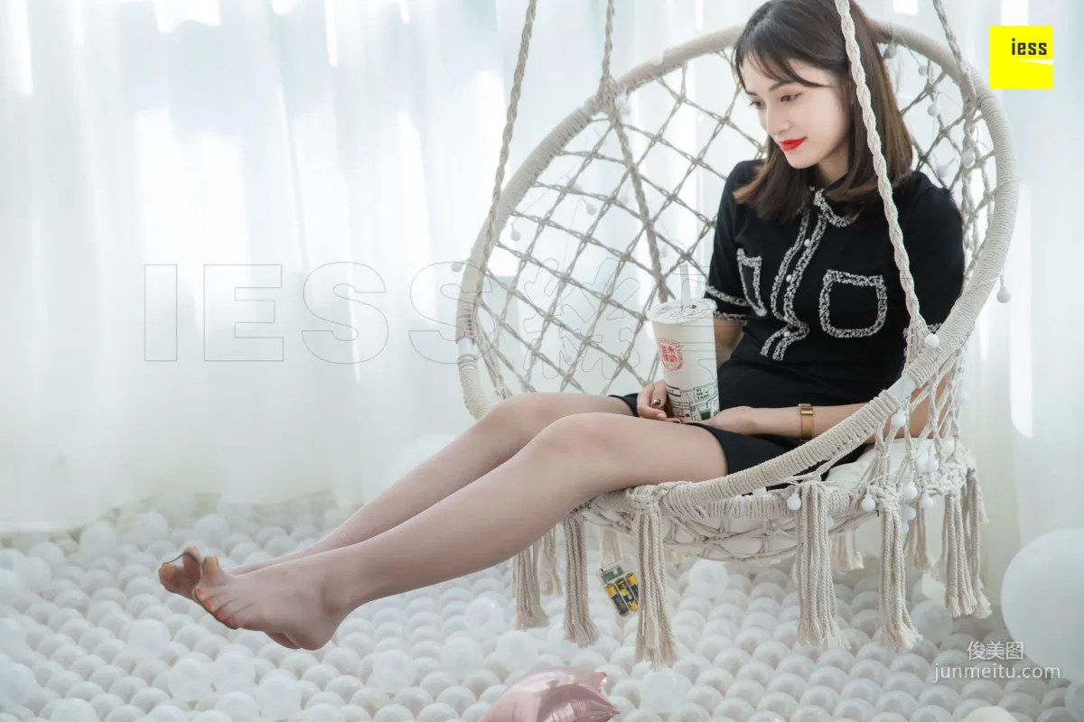 姗姗 《玩個球》[異思趣向IESS] 絲享家291 寫真集 87
