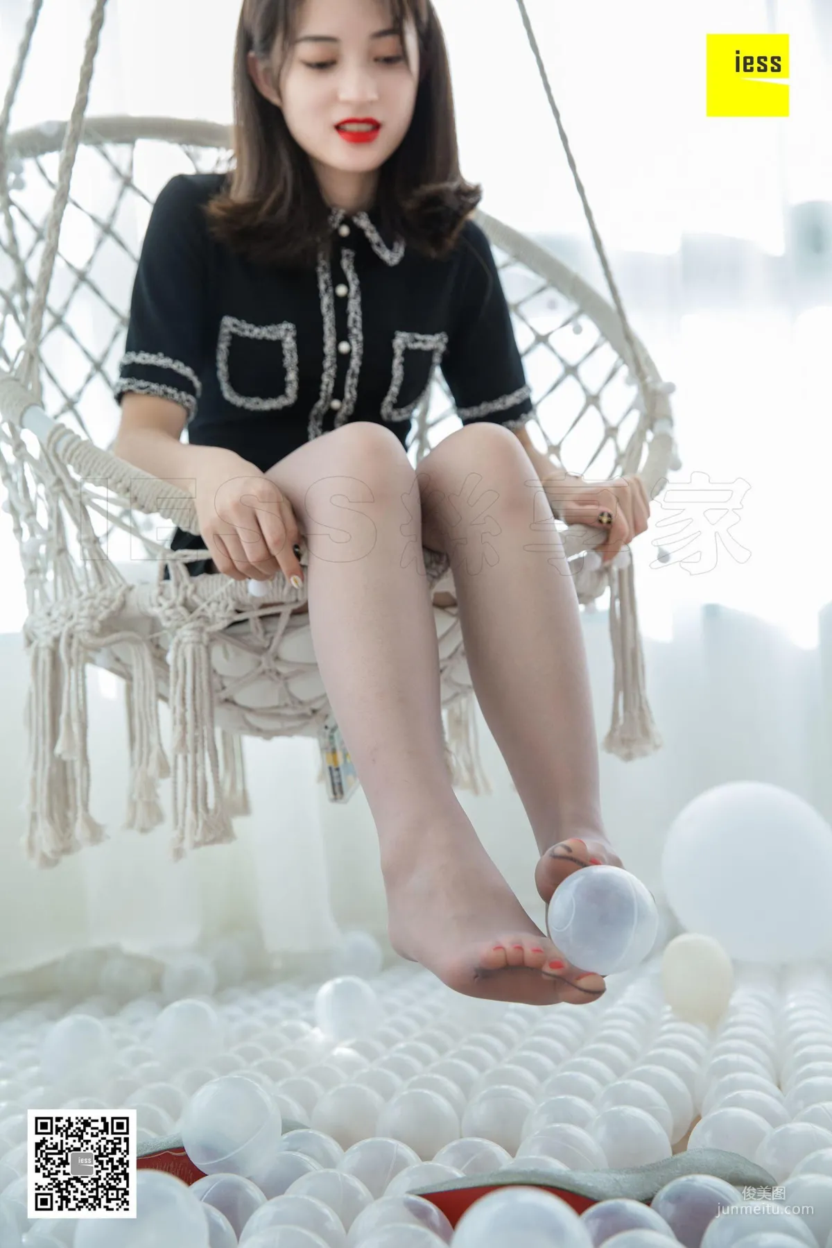 姗姗 《玩個球》[異思趣向IESS] 絲享家291 寫真集 21