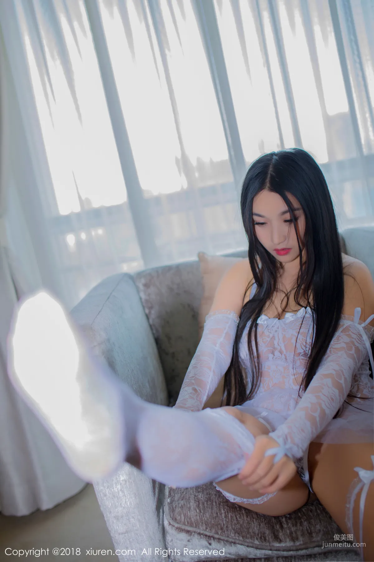 龍籹cool《蕾絲下的豐胸肥臀》 [秀人XiuRen] No.1123 寫真集 24