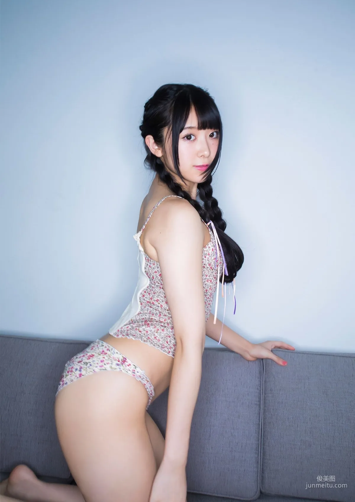 真島なおみ「不思議な少女の秘密の花園」[PB] 寫真集 15