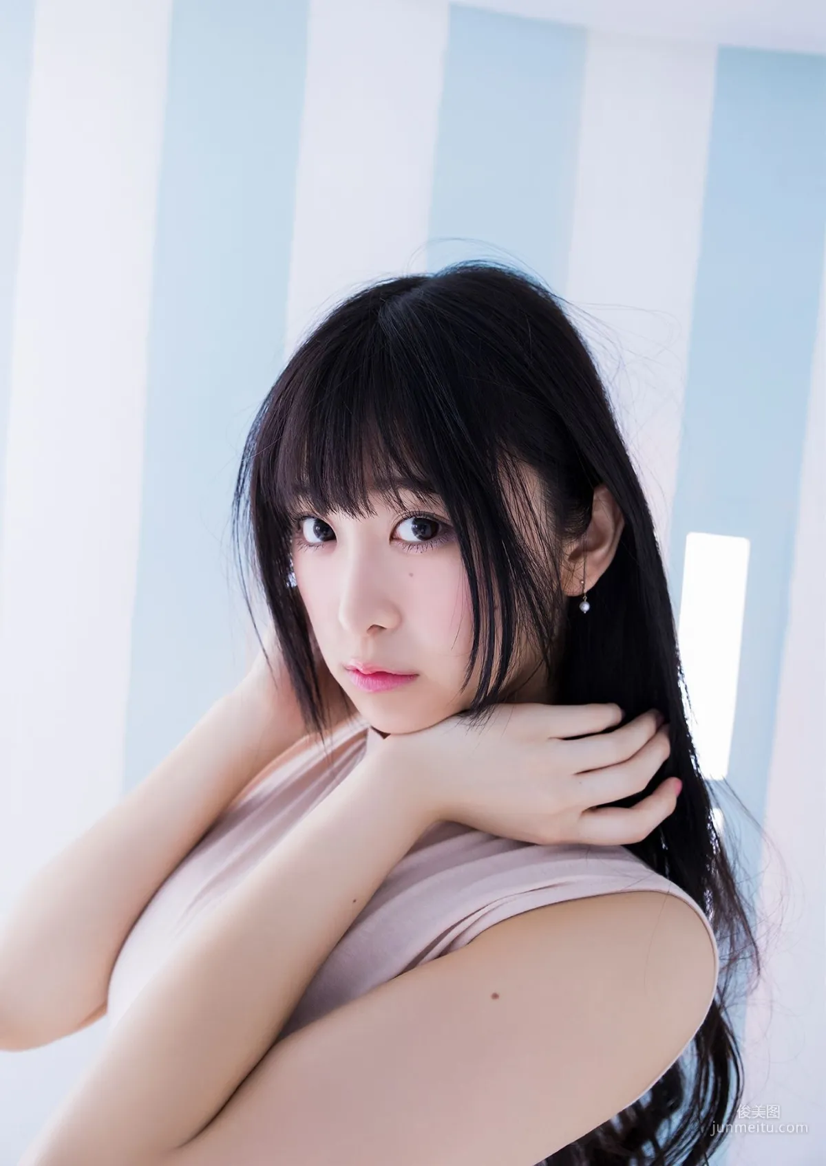 真島なおみ「不思議な少女の秘密の花園」[PB] 寫真集 22