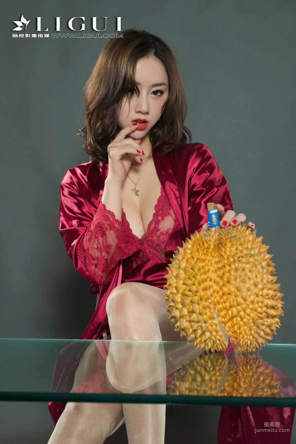 足模然然《榴莲丝袜少妇》 [丽柜Liguil] 写真集4