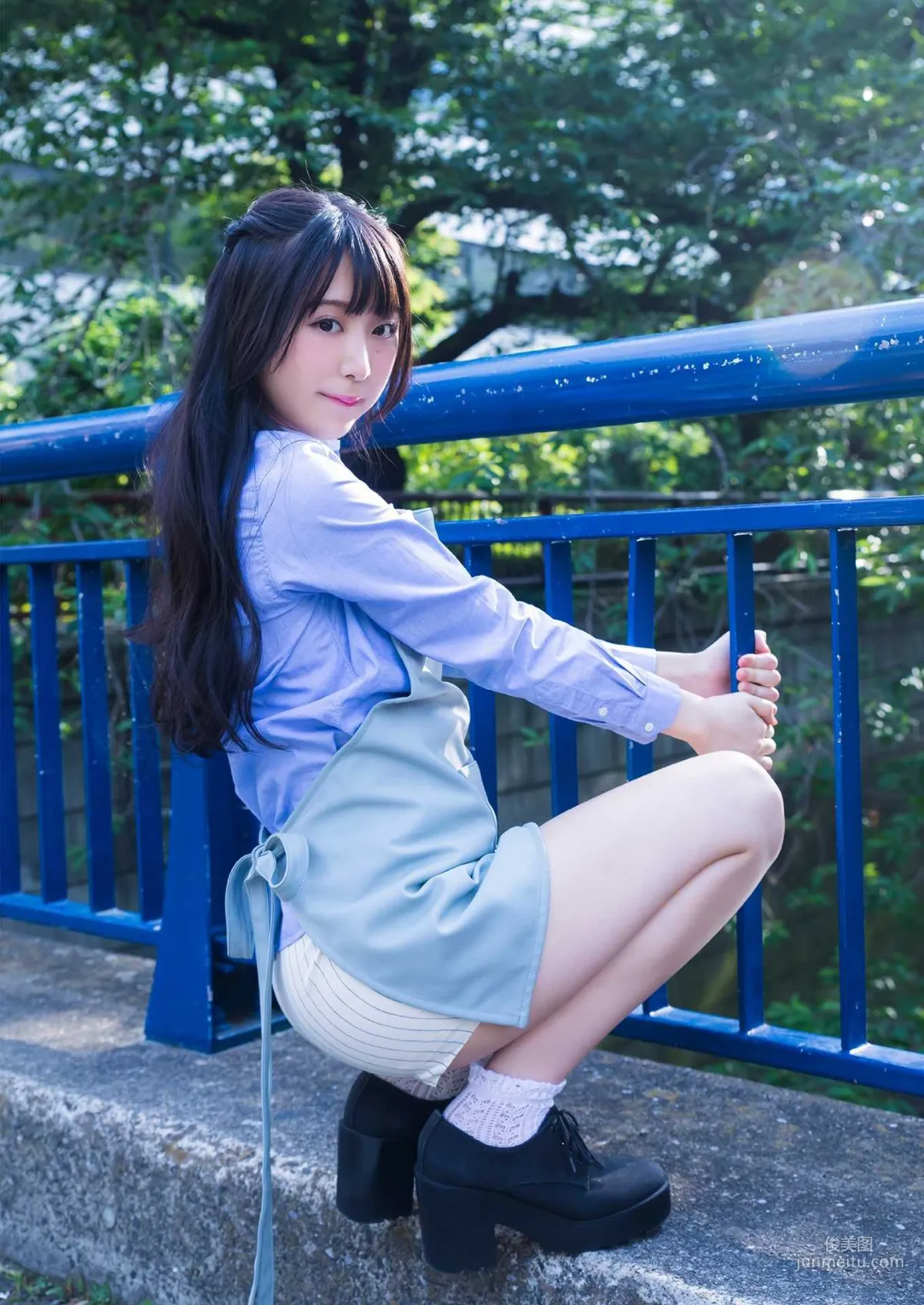 真島なおみ「不思議な少女の秘密の花園」[PB] 写真集2