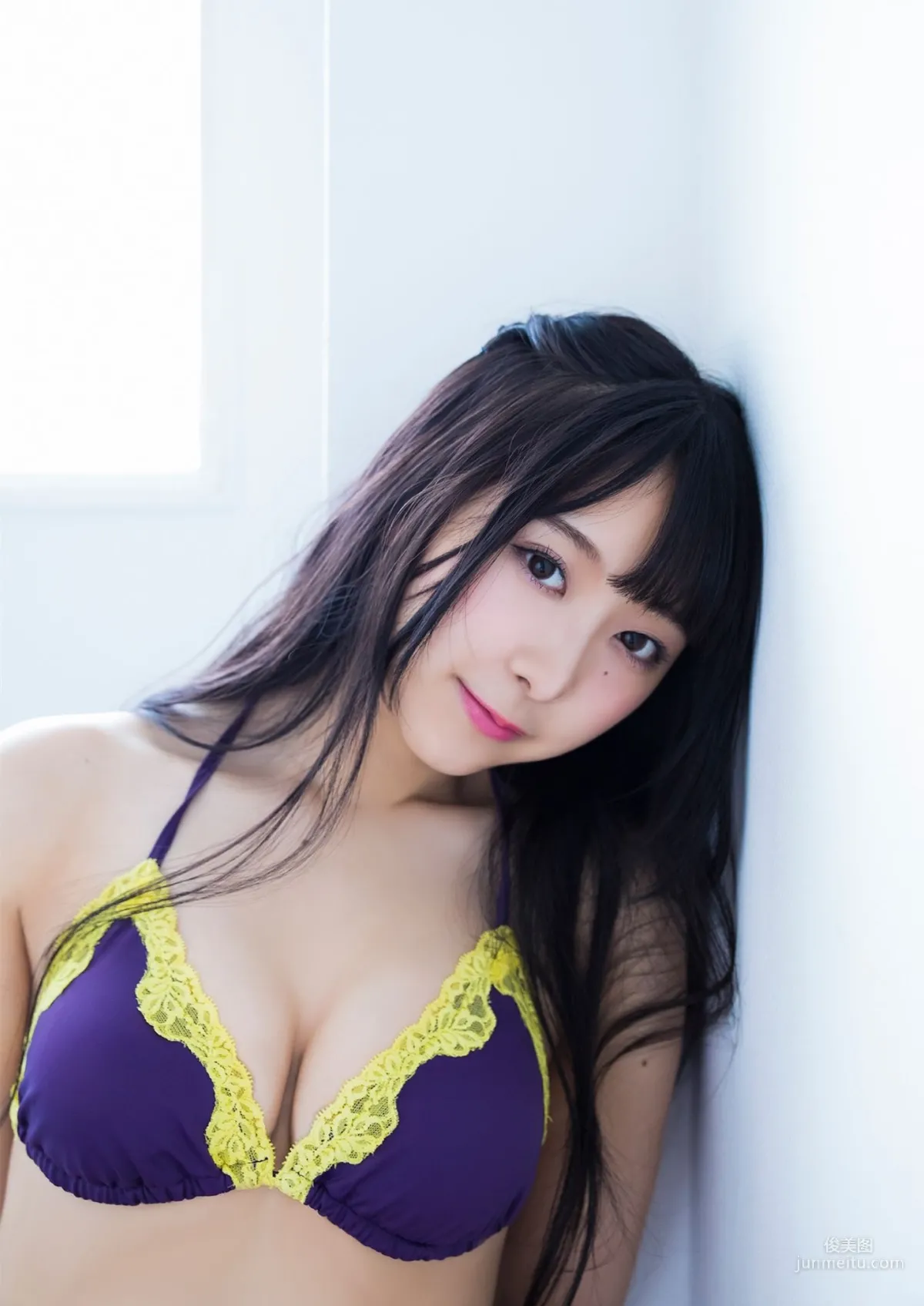 真島なおみ「不思議な少女の秘密の花園」[PB] 寫真集 8