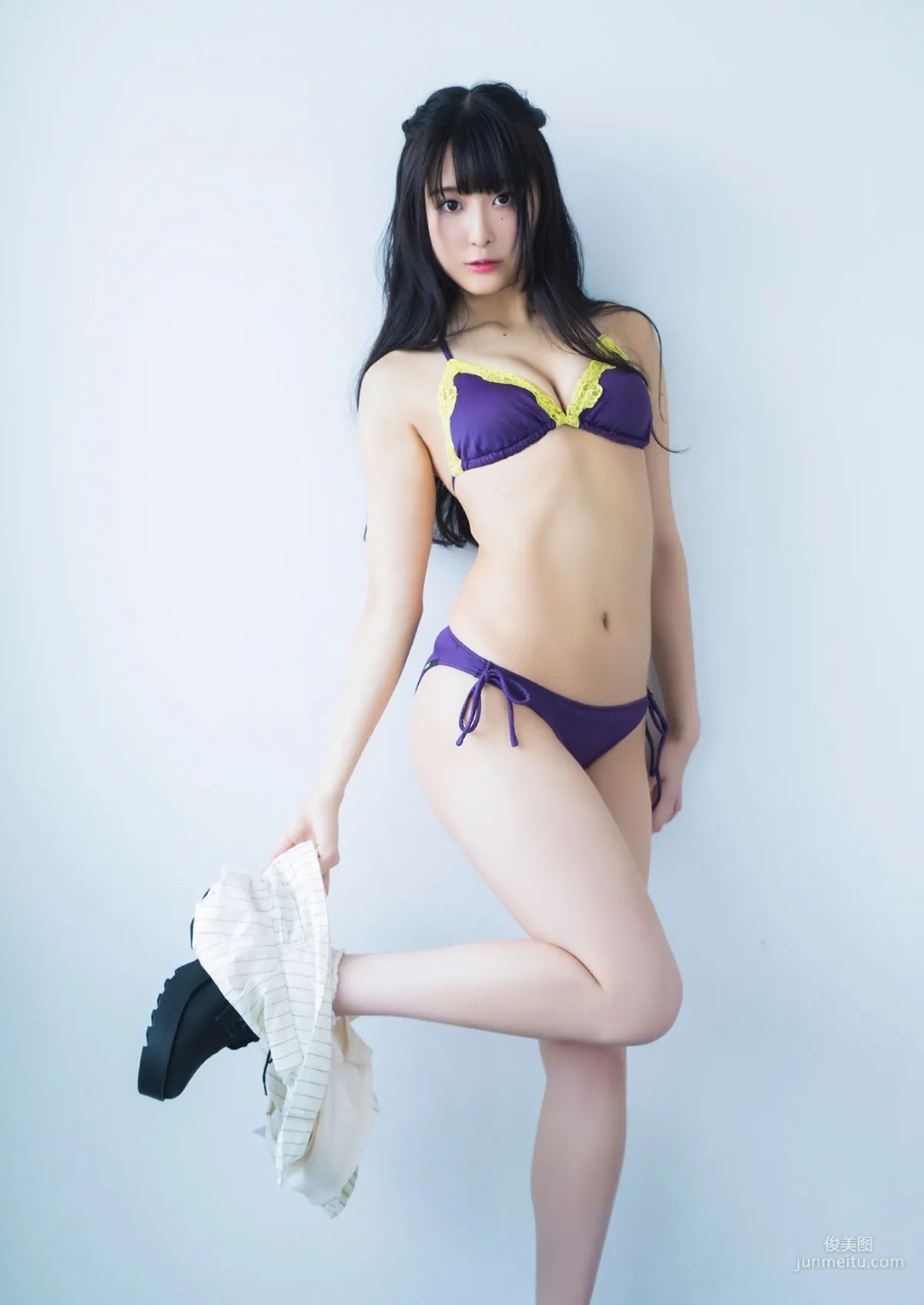 真島なおみ「不思議な少女の秘密の花園」[PB] 寫真集 6