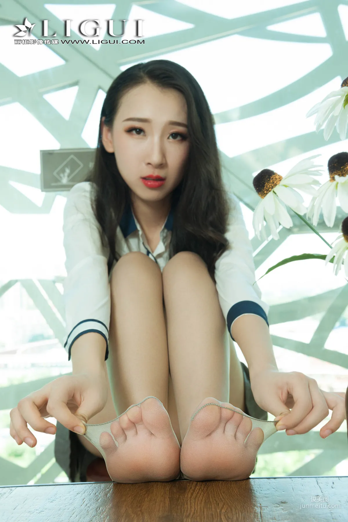 祁紫怡《長腿小秘絲足》 [麗櫃Liguil] 寫真集 45