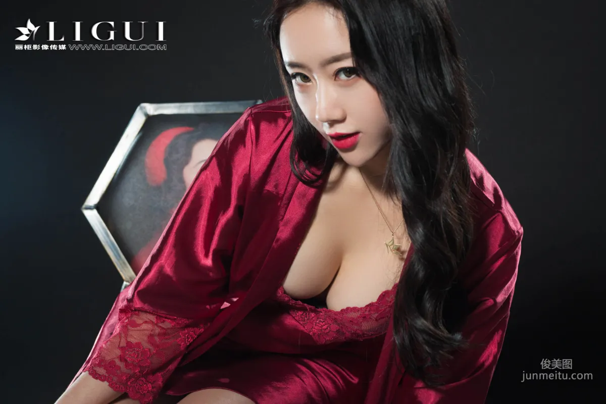 腿模然然《優雅高貴睡衣絲足》 [麗櫃Ligui] 寫真集 17