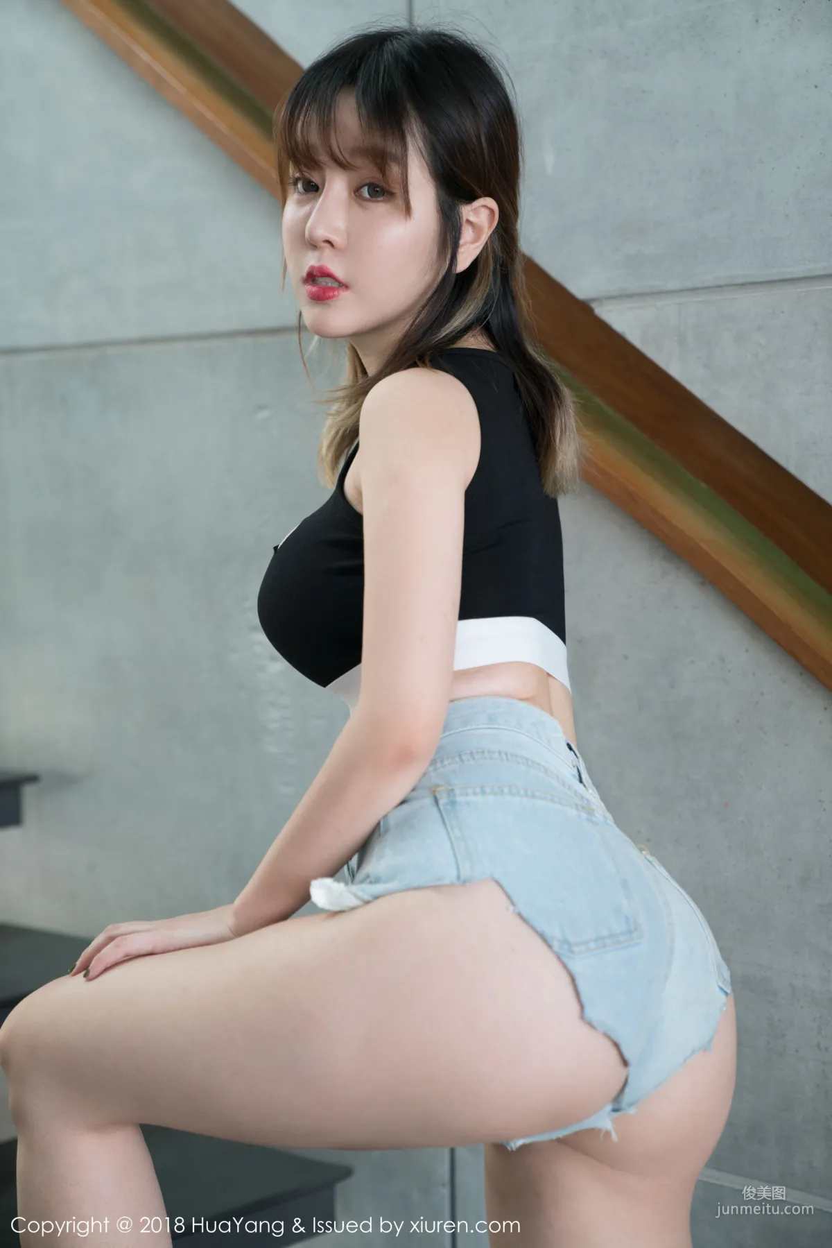 王雨純《巨乳肥臀誘惑》 [花漾HuaYang] Vol.075 寫真集 25