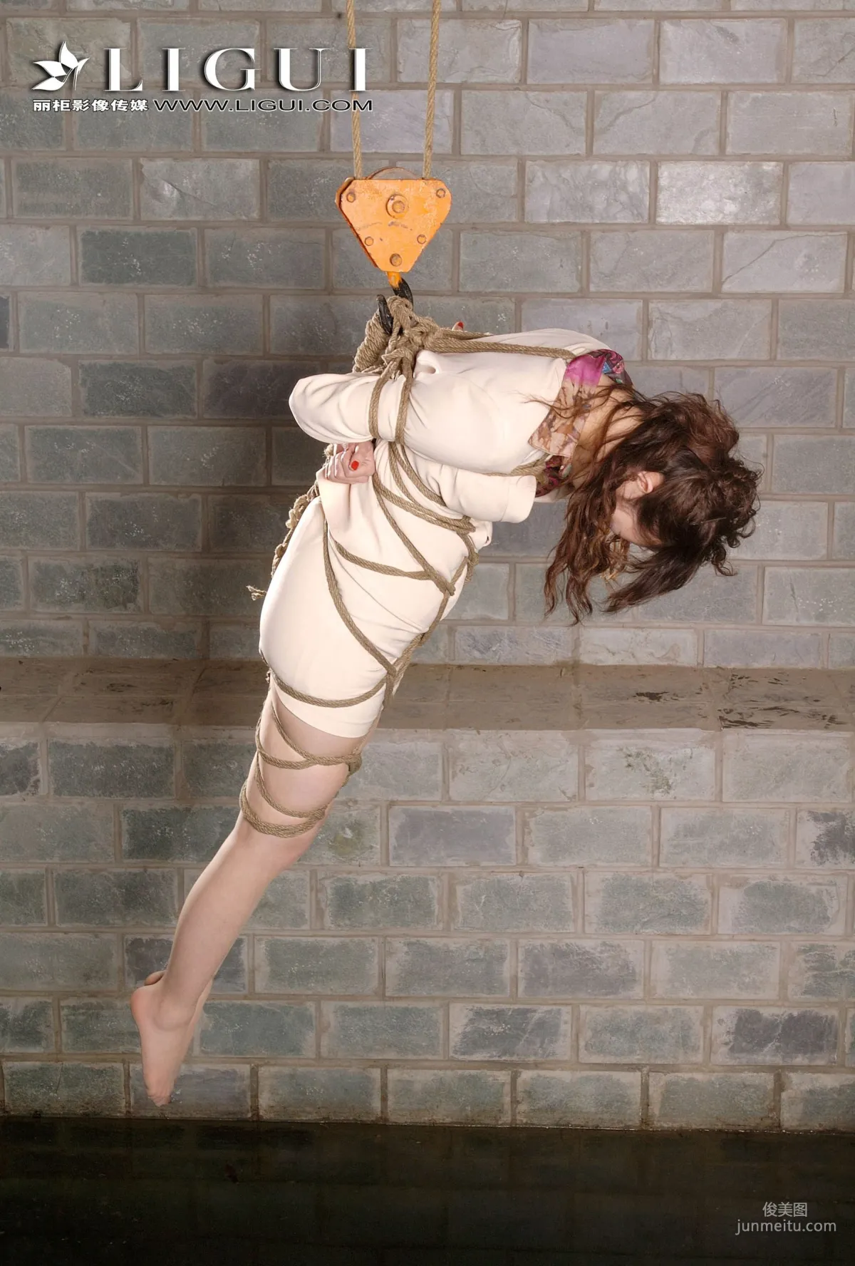 璐璐《絲襪捆綁繩藝》 [LIGUI麗櫃美束] 寫真集 77