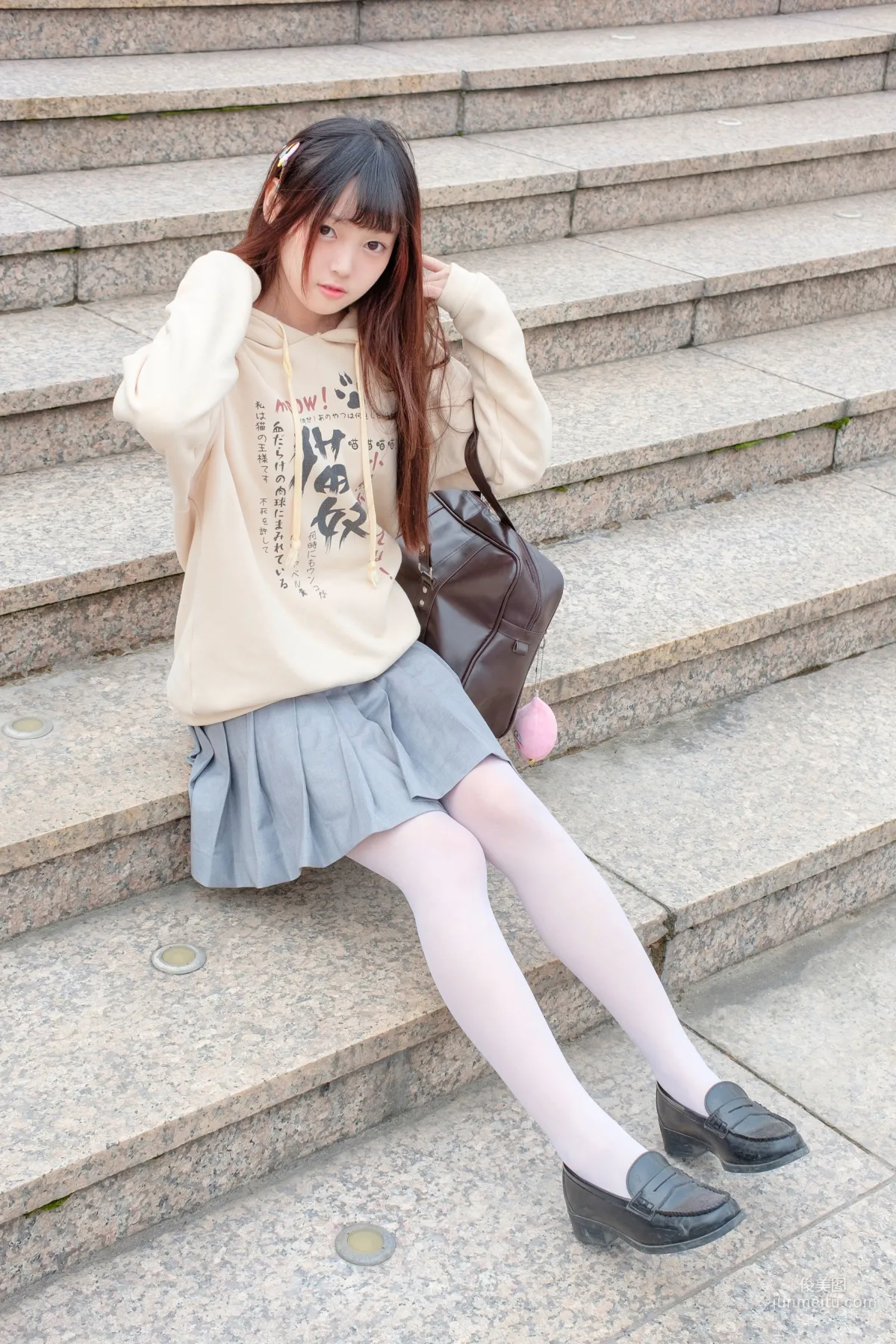 《户外白丝短裙》 [森萝财团] R15-040 写真集8