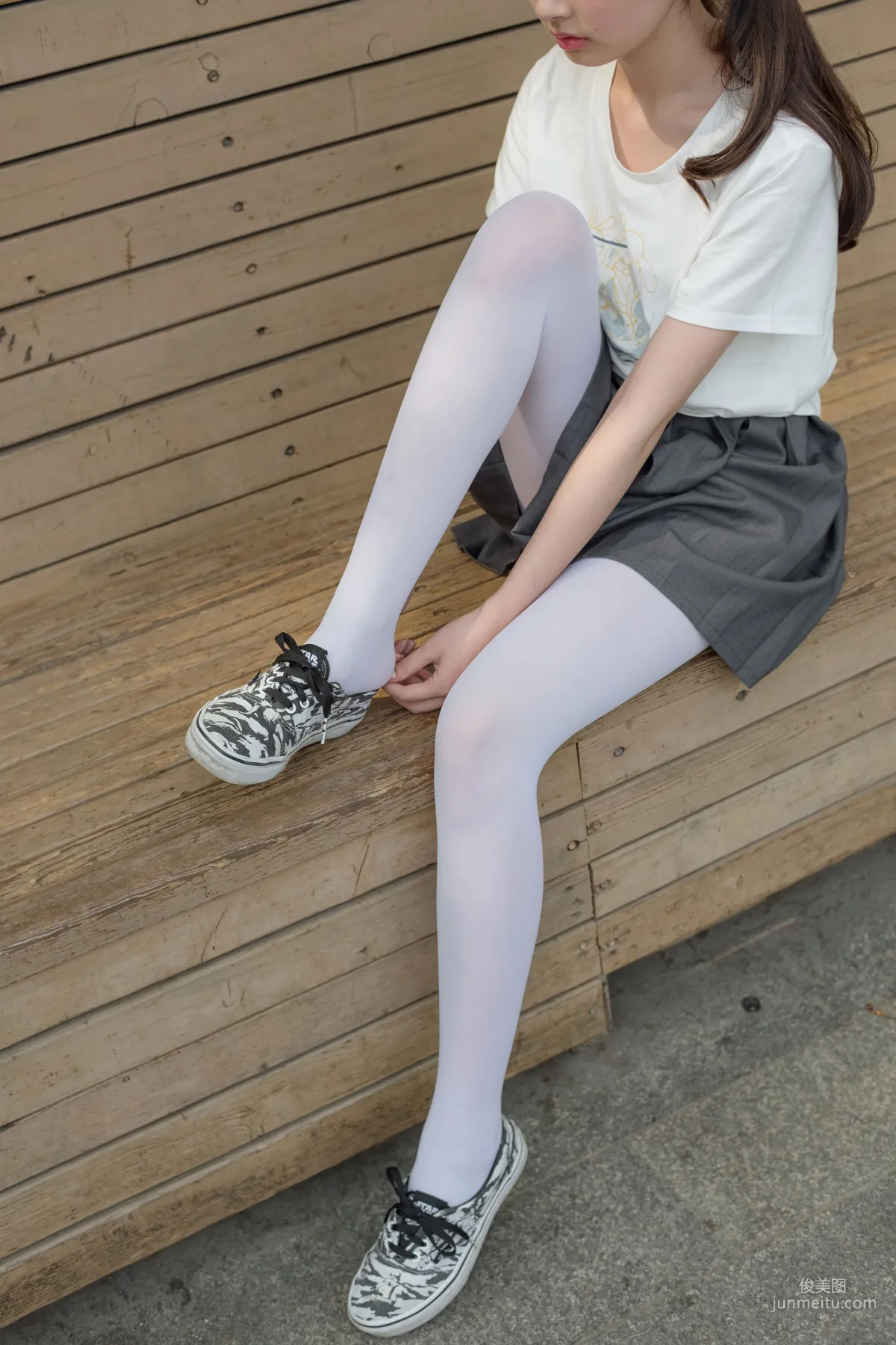 《白丝妹妹游园》 [森萝财团] R15-014 写真集5