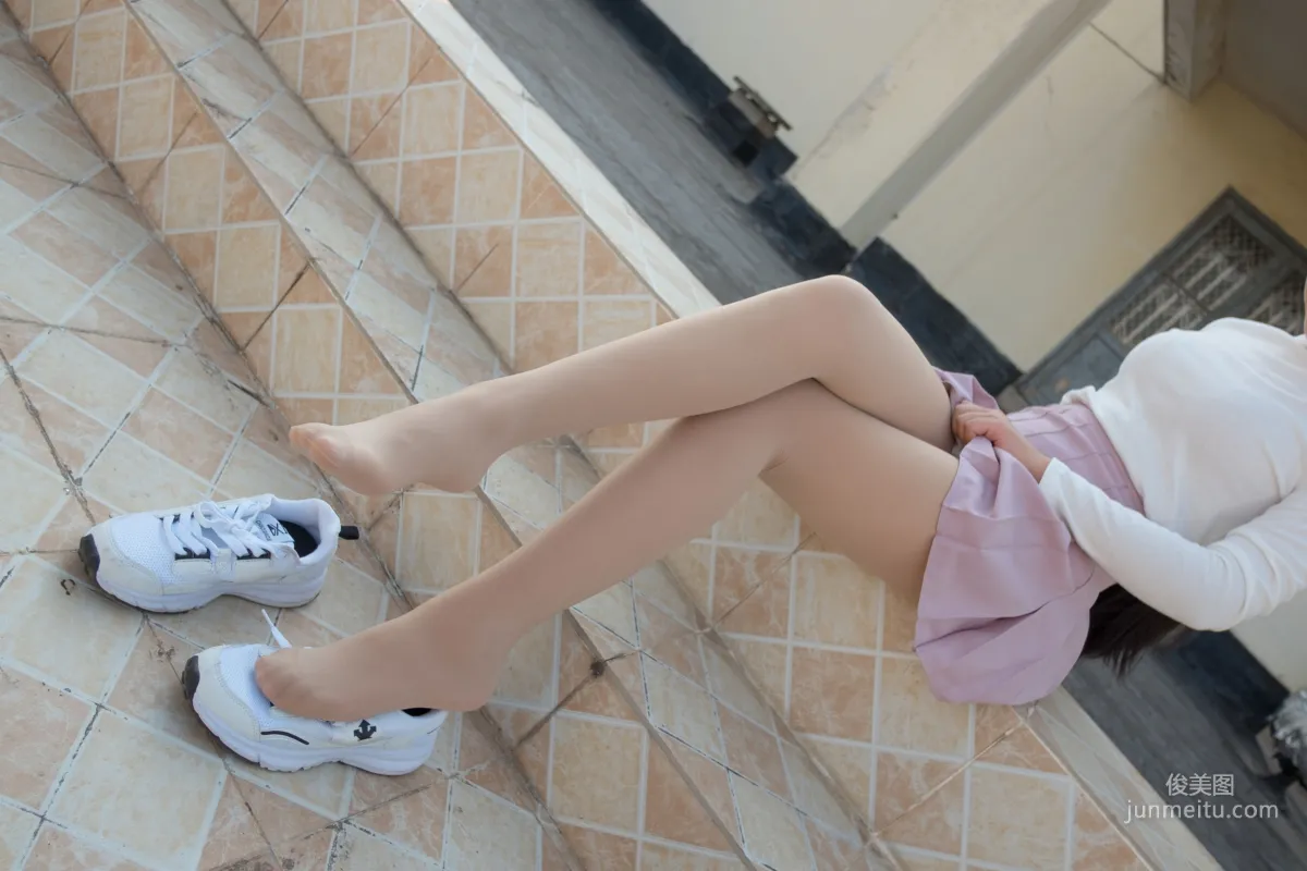 《肉丝大胸妹》 [森萝财团] R15-038 写真集9