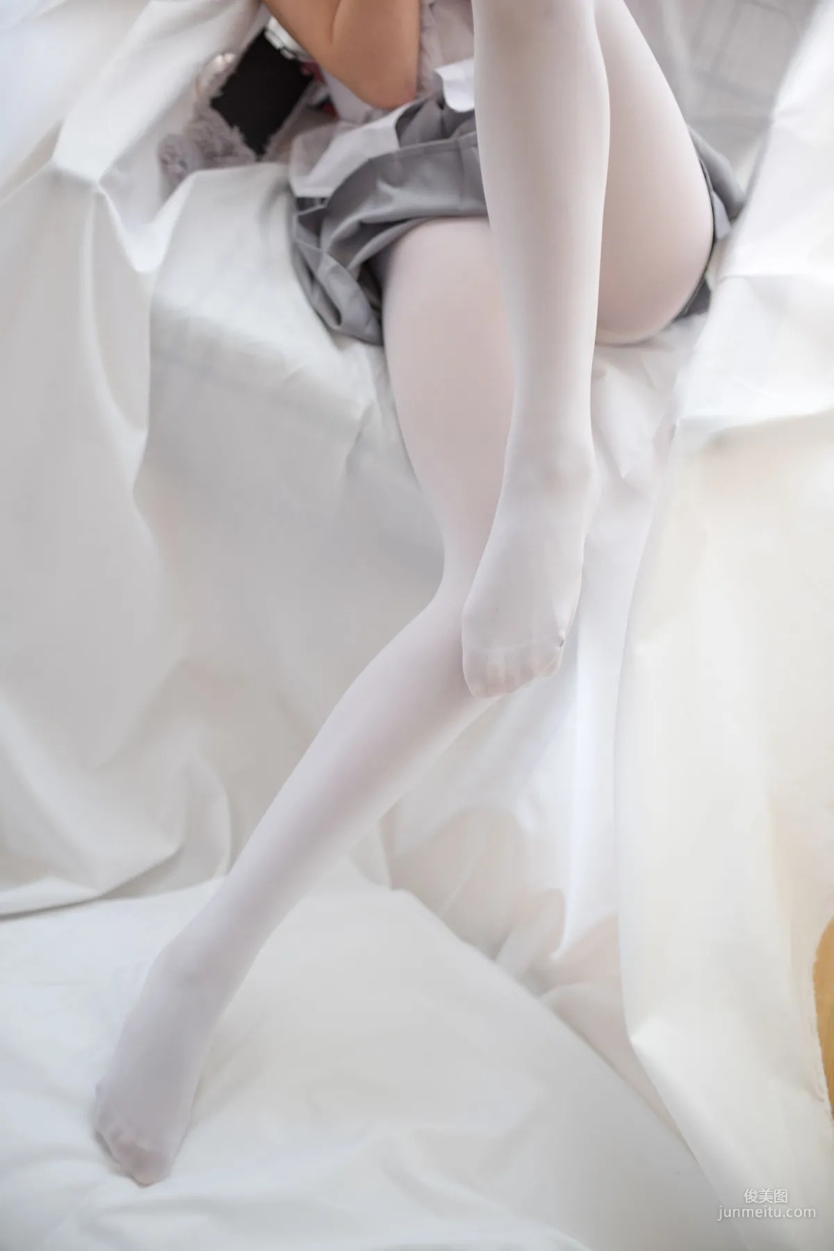 《白絲學妹休憩空間》 [森蘿财團] R15-045 寫真集 72