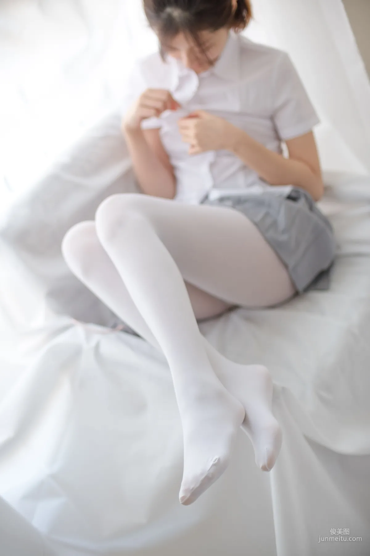 《白絲學妹休憩空間》 [森蘿财團] R15-045 寫真集 68