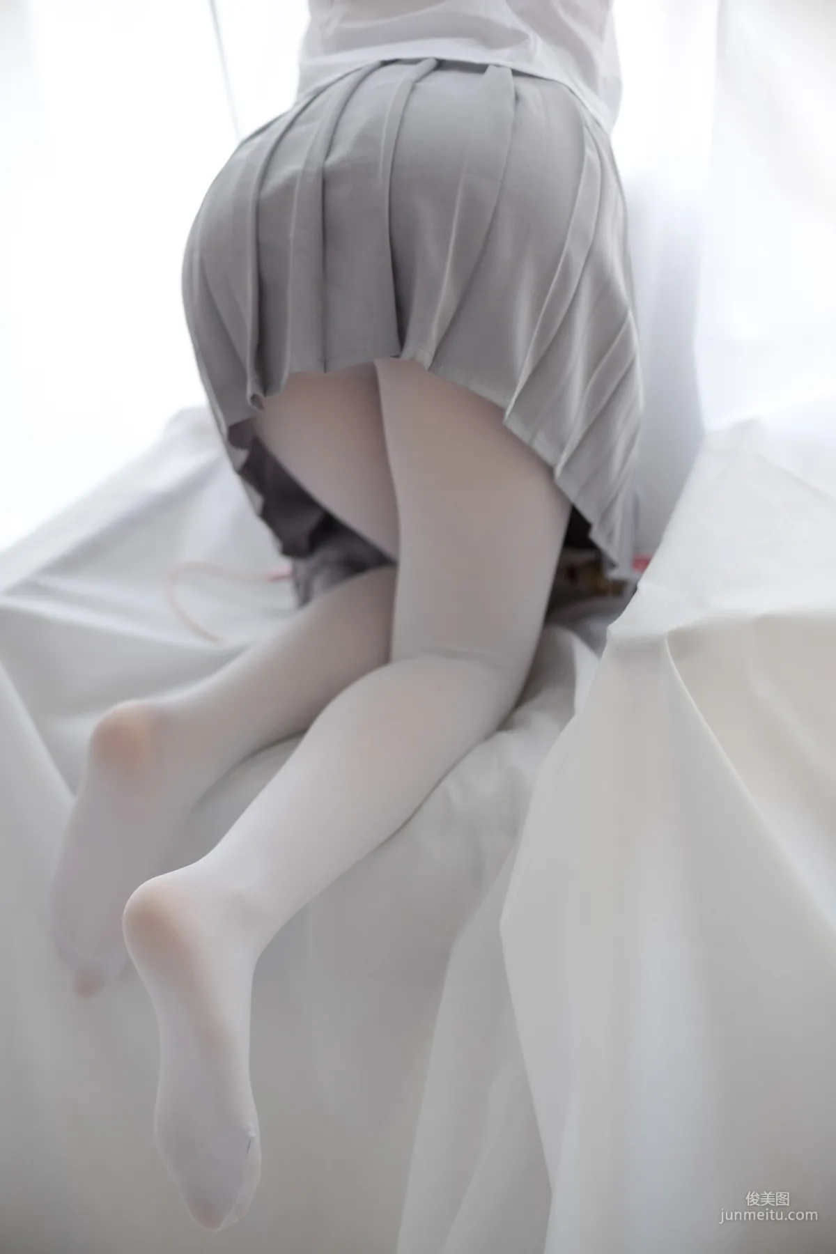 《白絲學妹休憩空間》 [森蘿财團] R15-045 寫真集 50