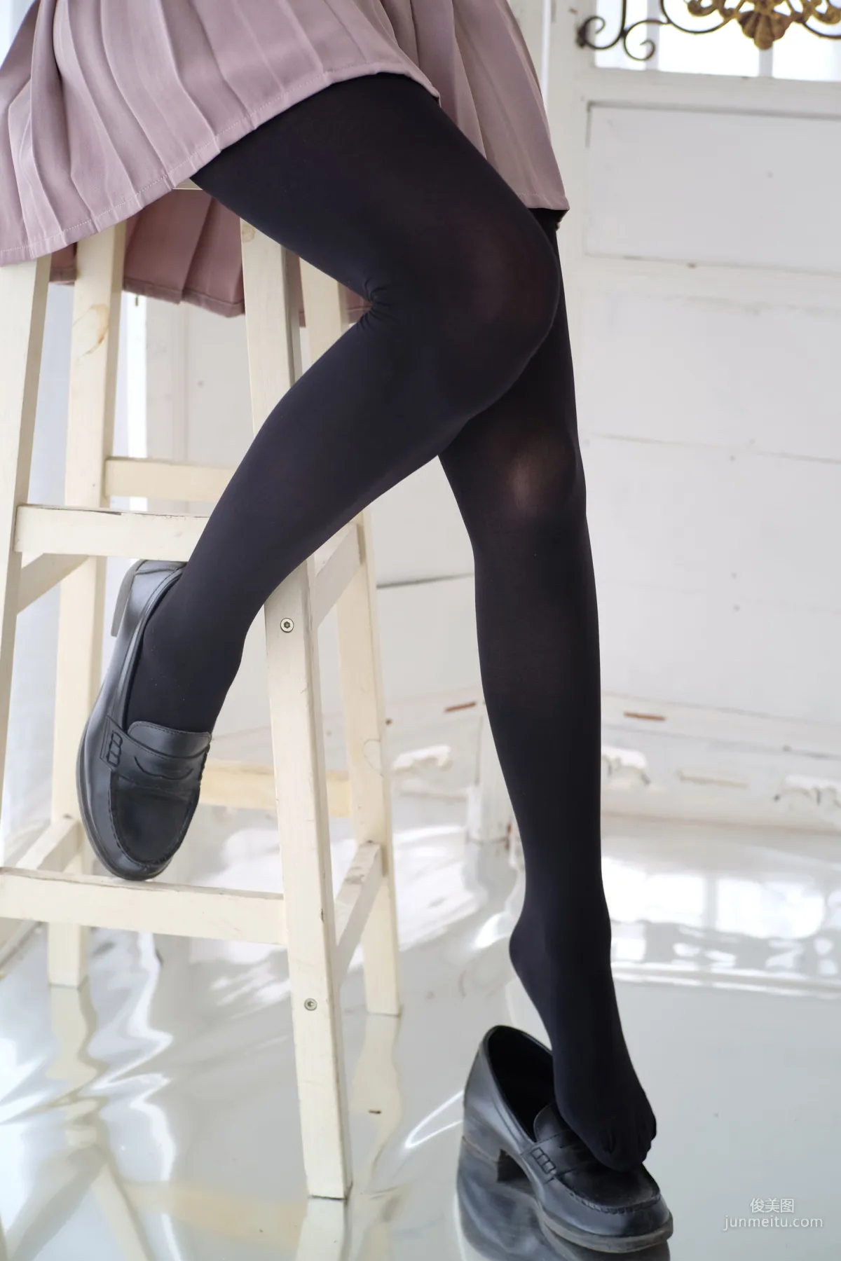 《慢慢脱下你的黑丝》 [森萝财团] R15-029 写真集1