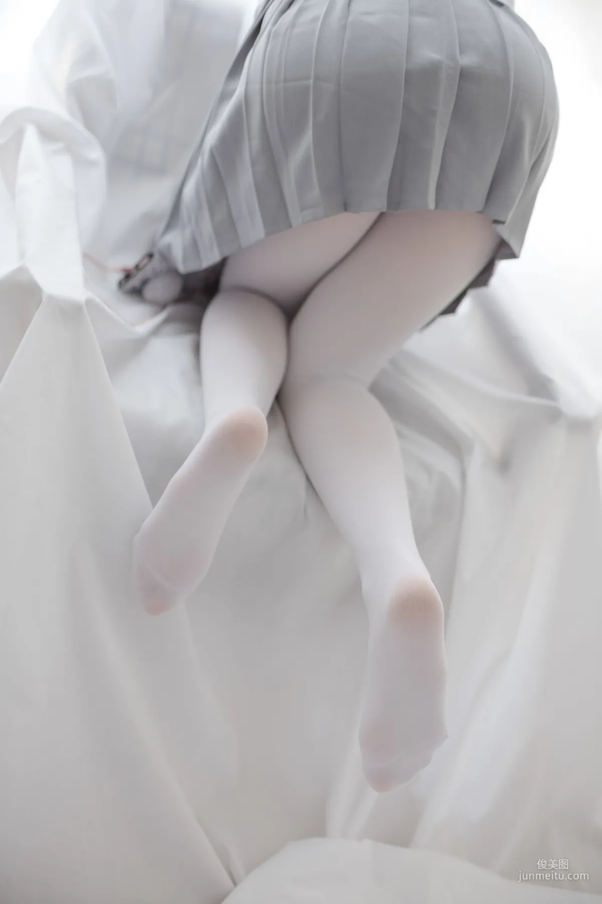 《白絲學妹休憩空間》 [森蘿财團] R15-045 寫真集 51