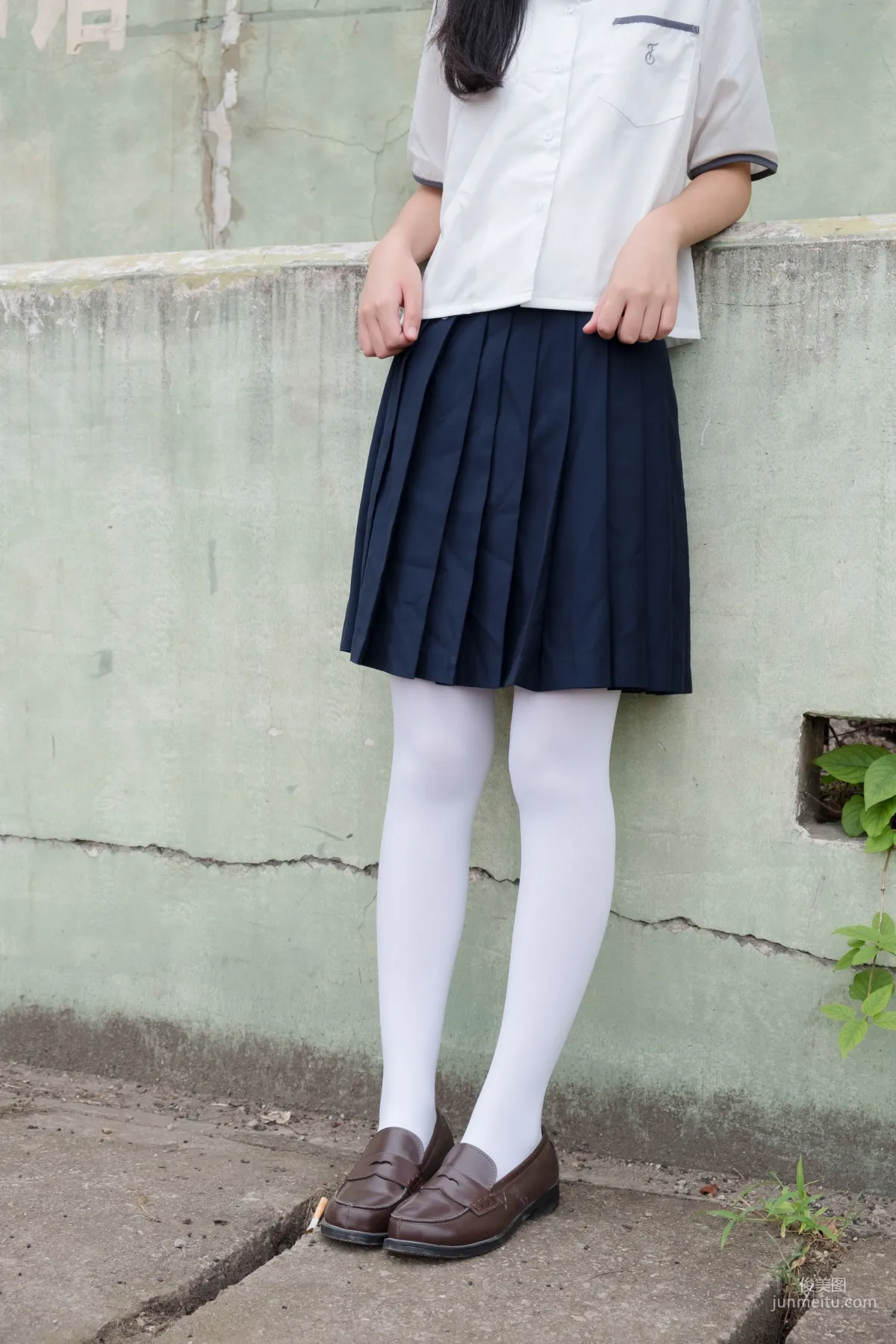 《户外白丝秀》 [森萝财团] R15-034 写真集98