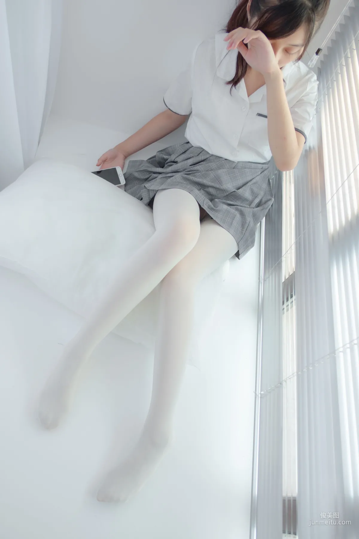 《吹弹可破》 [森萝财团] R15-028 写真集3