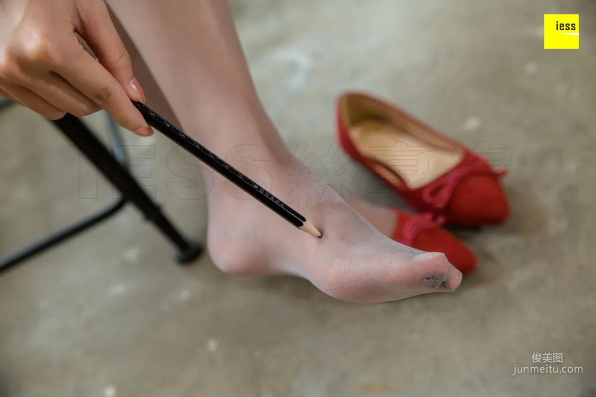 模特婉萍 《婉約派畫師婉萍》[異思趣向IESS] 寫真集 39
