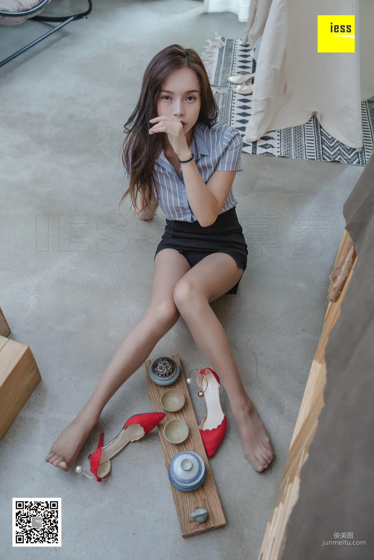 模特小羽 《小羽制服咖啡絲》[異思趣向IESS] 寫真集 88