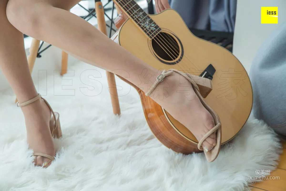 模特曦然 《我的女同事會彈琴》[異思趣向IESS] 寫真集 13