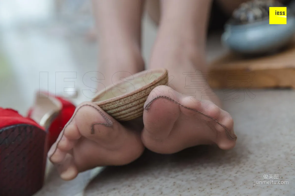 模特小羽 《小羽制服咖啡絲》[異思趣向IESS] 寫真集 85