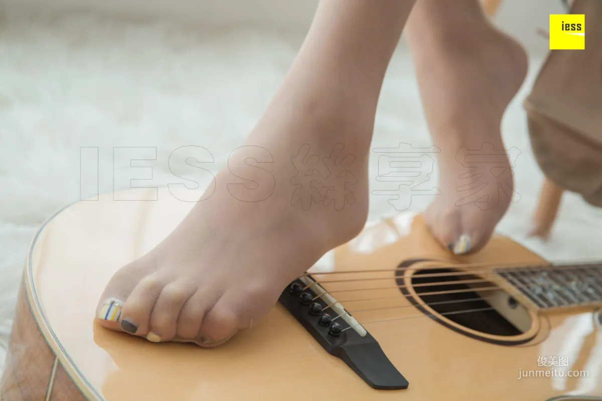 模特曦然 《我的女同事會彈琴》[異思趣向IESS] 寫真集 84