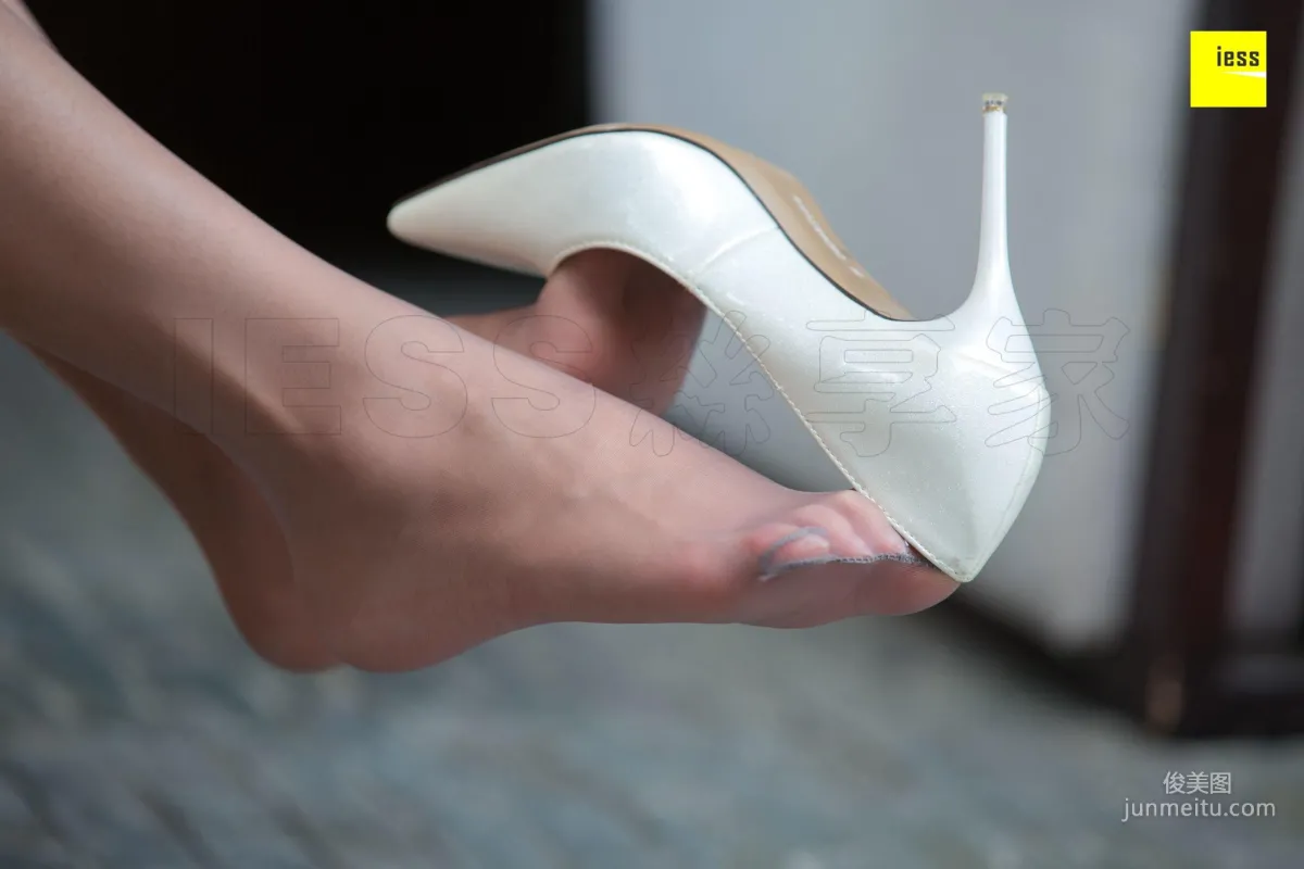 模特婉萍 《婉萍素雅風灰絲》[異思趣向IESS] 寫真集 70