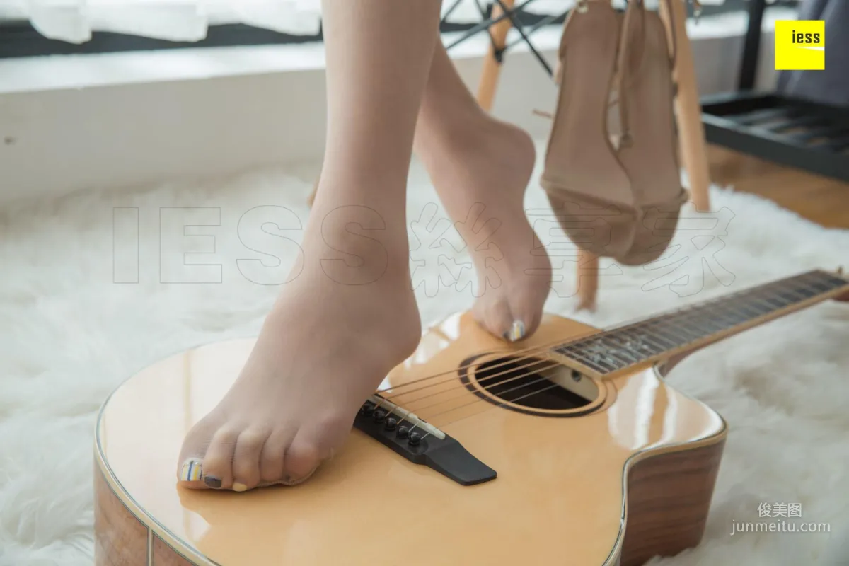 模特曦然 《我的女同事會彈琴》[異思趣向IESS] 寫真集 85