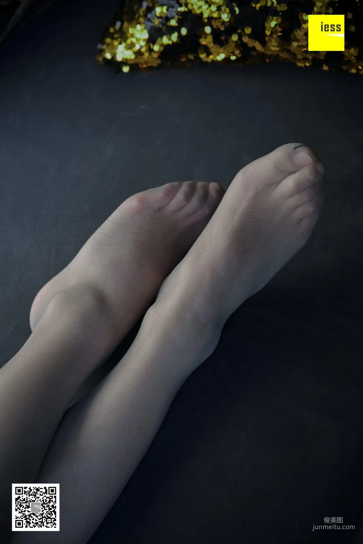 模特秋秋《秋秋舞蹈開衩裙》[異思趣向IESS] 寫真集 22