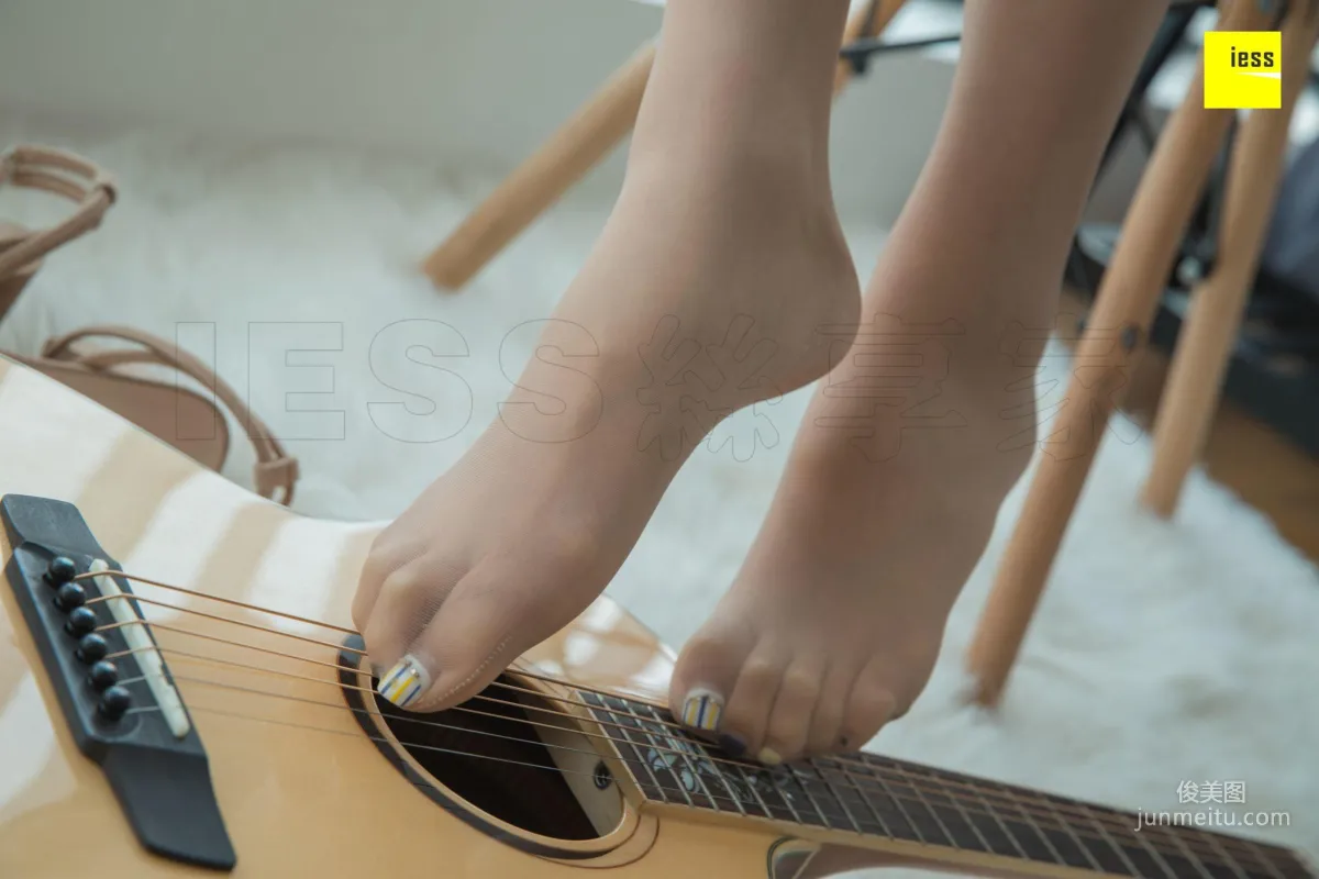 模特曦然 《我的女同事會彈琴》[異思趣向IESS] 寫真集 58