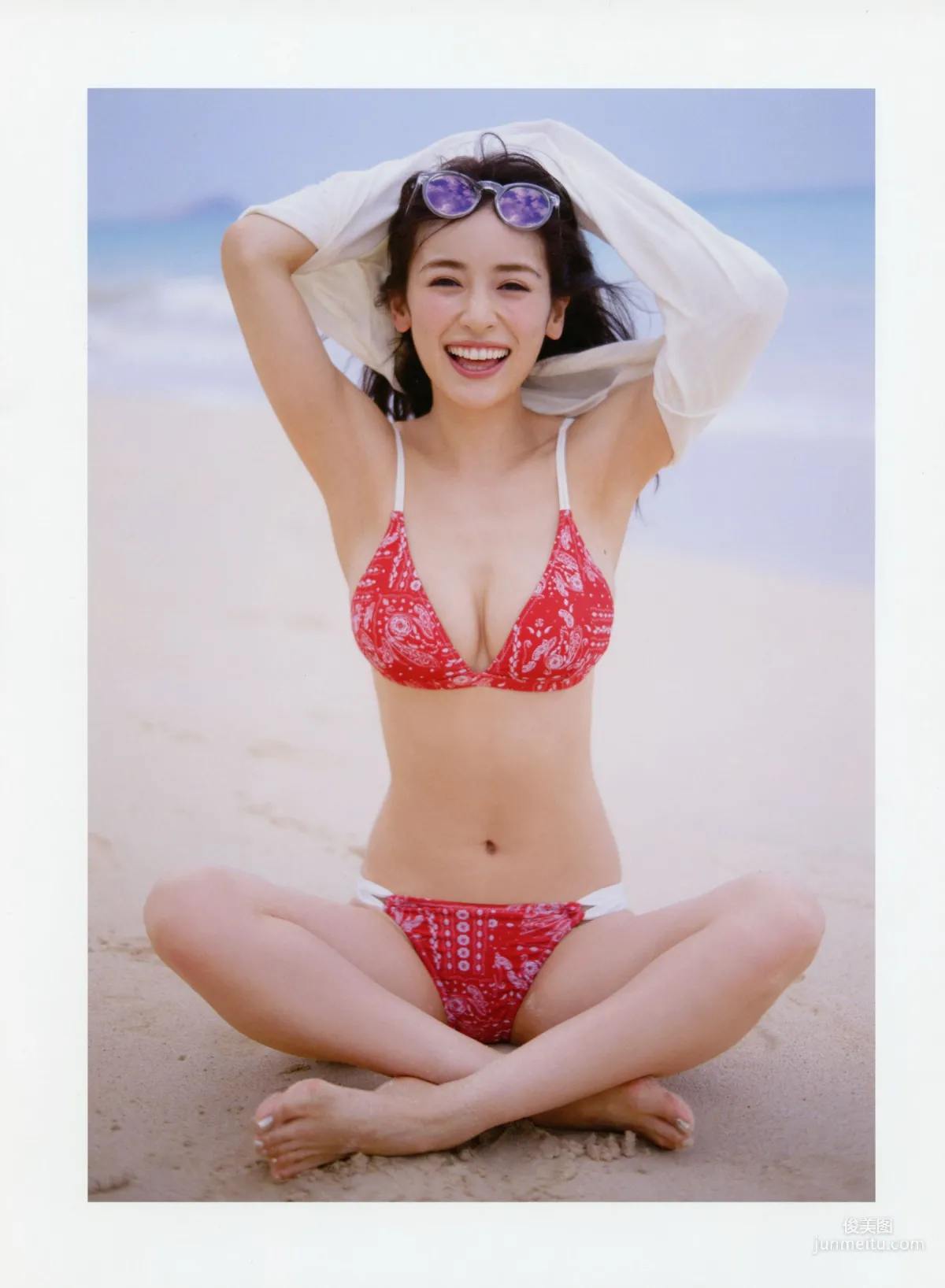 泉裡香 1st Photobook「Rika!」寫真集 107