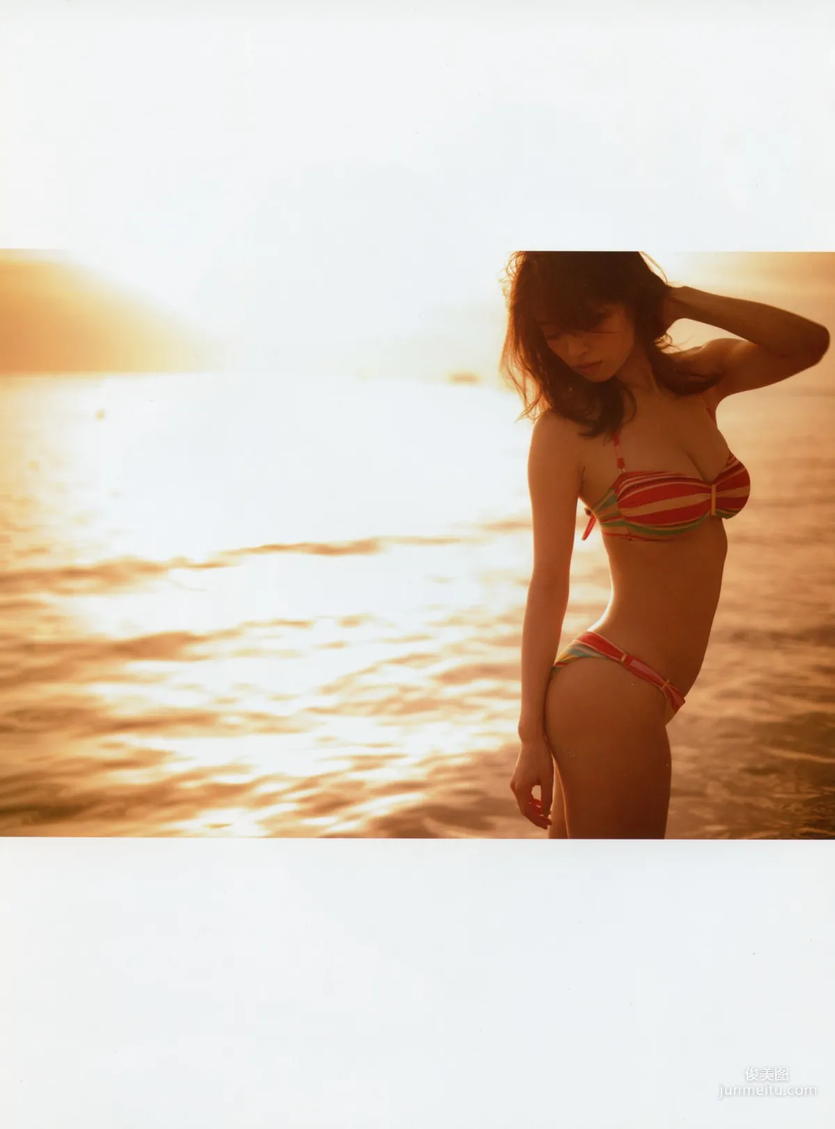 泉裡香 1st Photobook「Rika!」寫真集 51