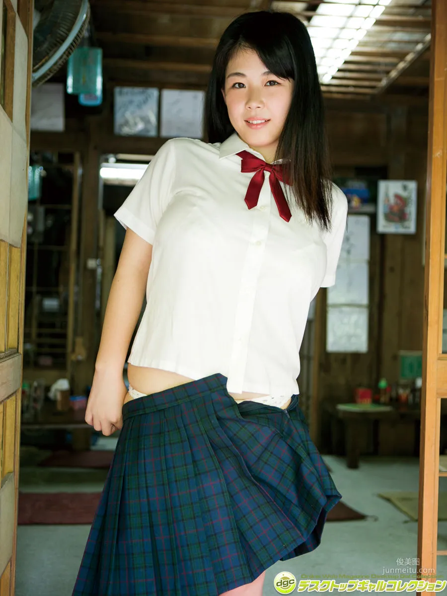 瀬戸花《素朴な笑顔にボリューム満点のB98cm》[DGC] 写真集17