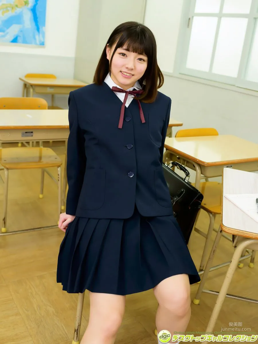 葉月つばさ《純真無垢な美少女のあどけない体にドキッ！》 [DGC] 写真集2