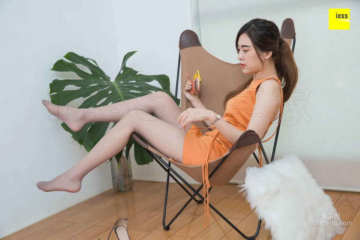模特曦然《曦然露臍短裙灰絲》 [異思趣向IESS] 寫真集 57