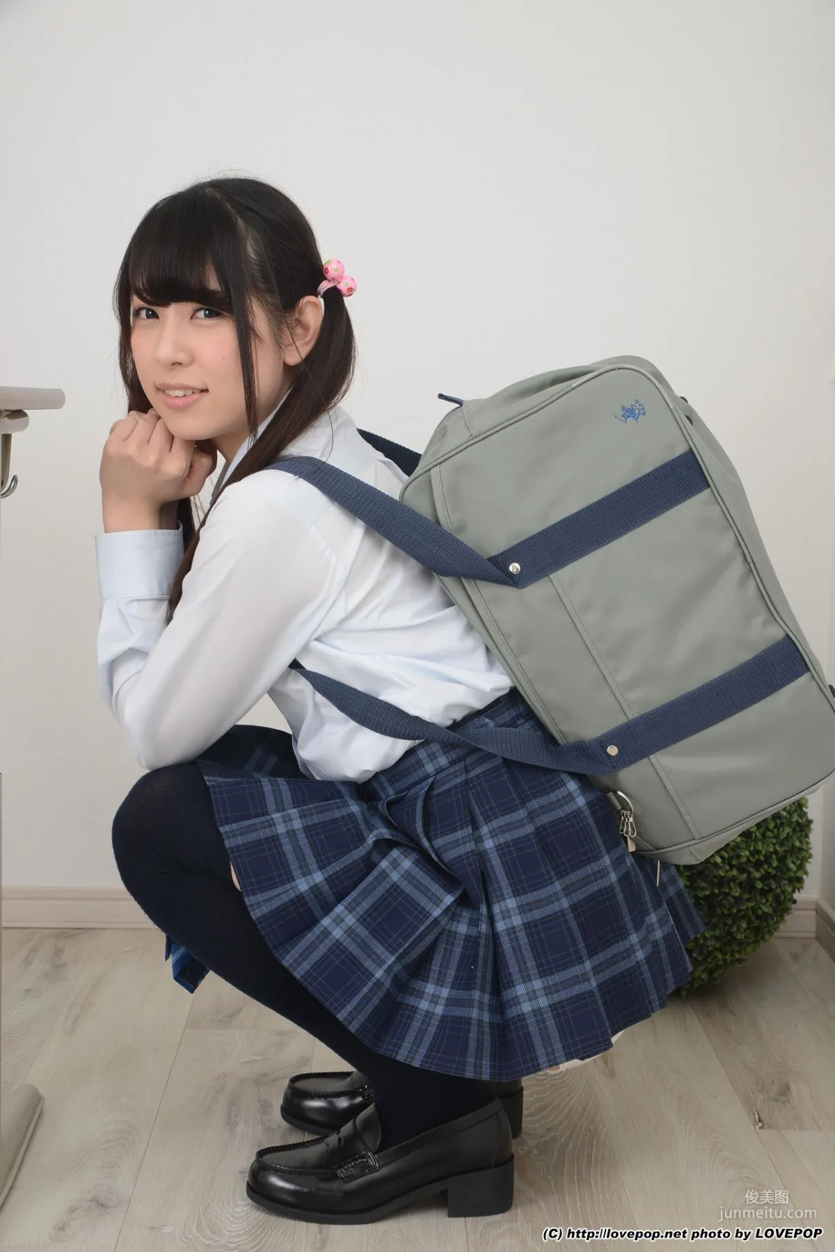 あおいれな/葵玲奈《Sausage licking uniform shirt - PPV》 [LOVEPOP] 寫真集 11