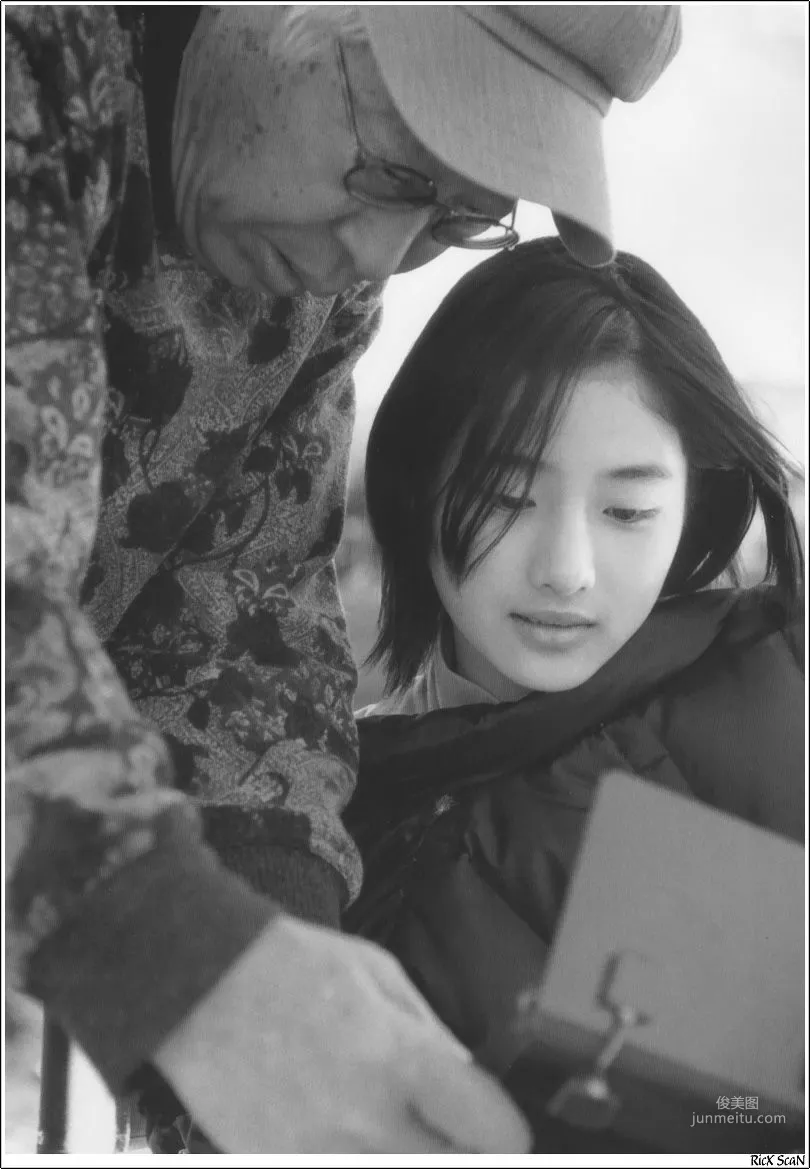 石原裡美「16歳 至上の原石」 寫真集 73