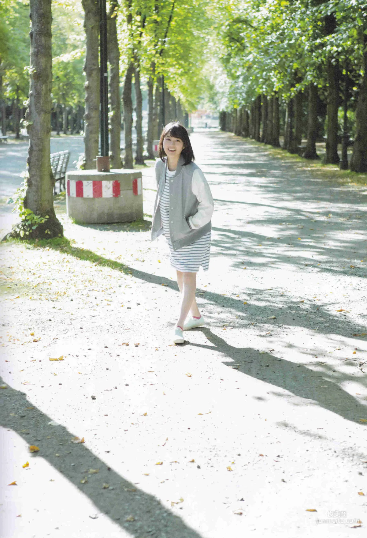 生田絵梨花『転調』1st寫真集 41