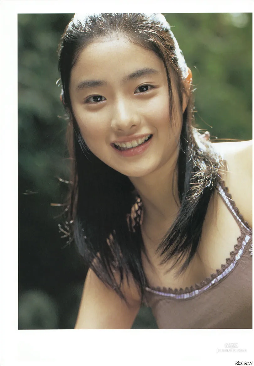 石原裡美「16歳 至上の原石」 寫真集 113