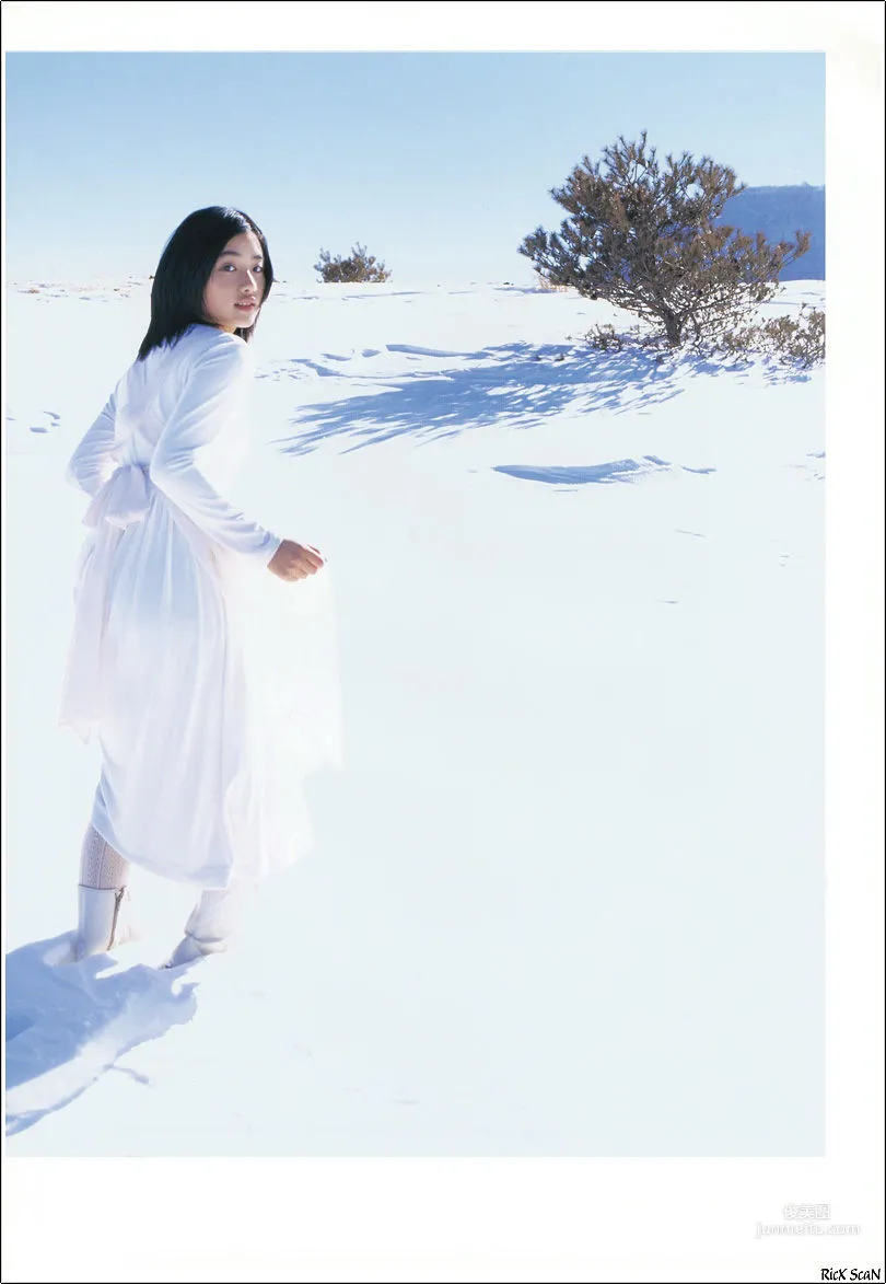 石原裡美「16歳 至上の原石」 寫真集 89