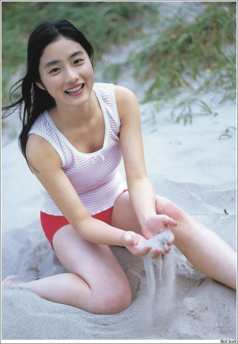 石原裡美「16歳 至上の原石」 寫真集 115