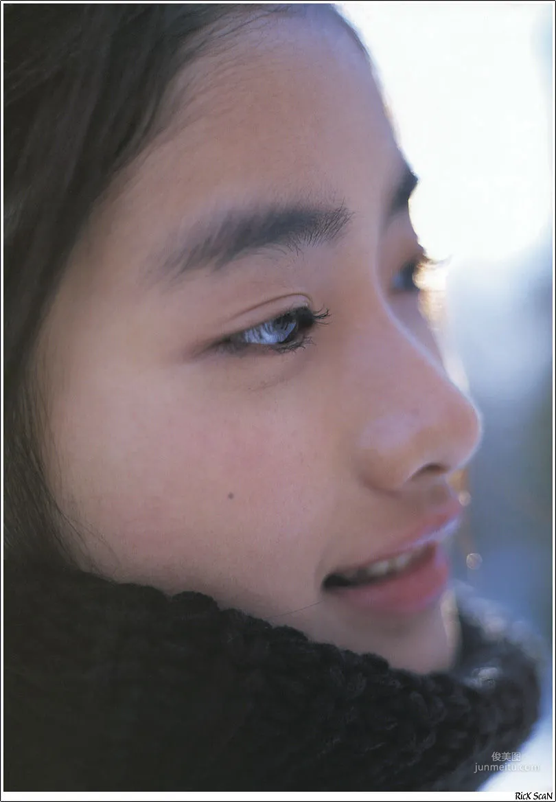 石原裡美「16歳 至上の原石」 寫真集 62