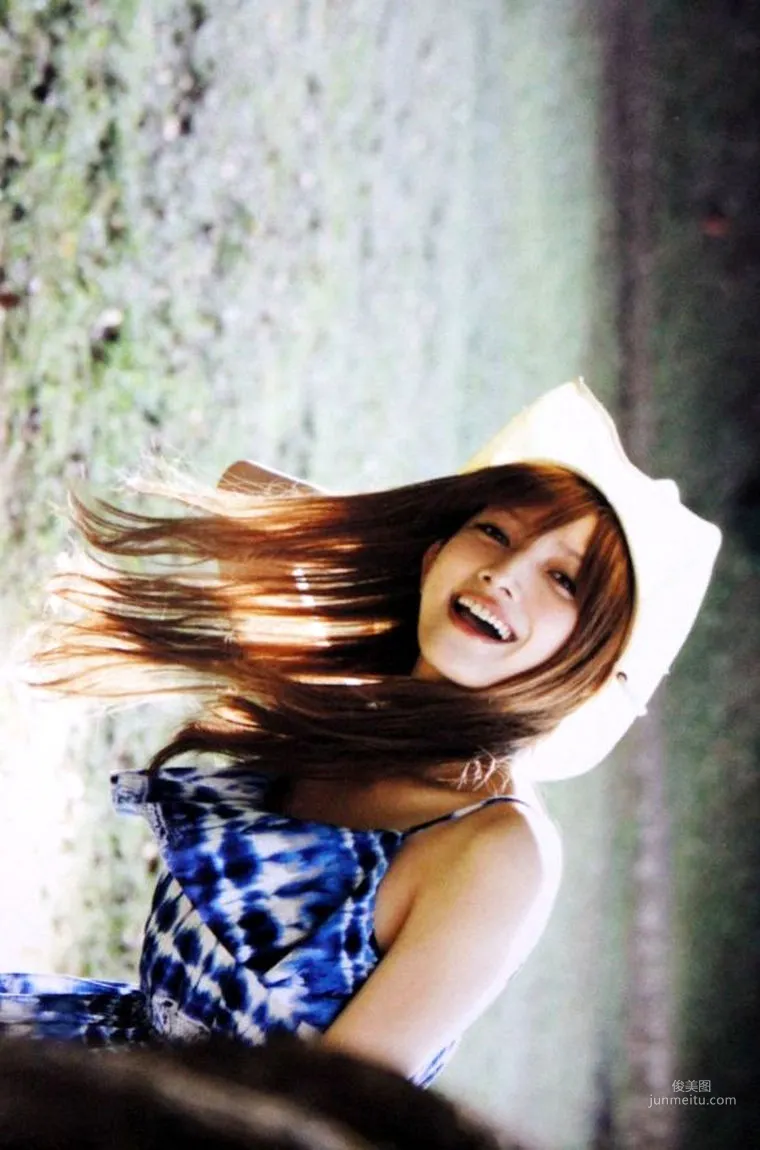 後藤真希 《Maki Goto ~ Go To Natura》寫真集 60