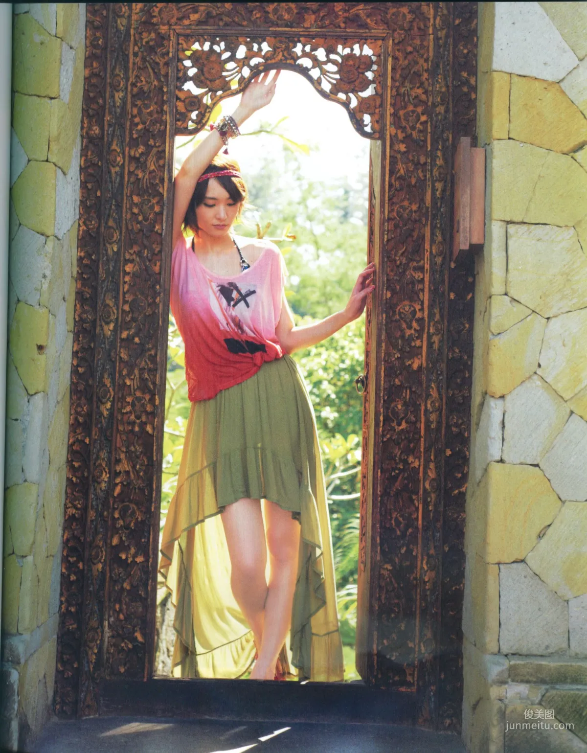 新垣結衣《Fashion Photo Magazine 2012》寫真集 23