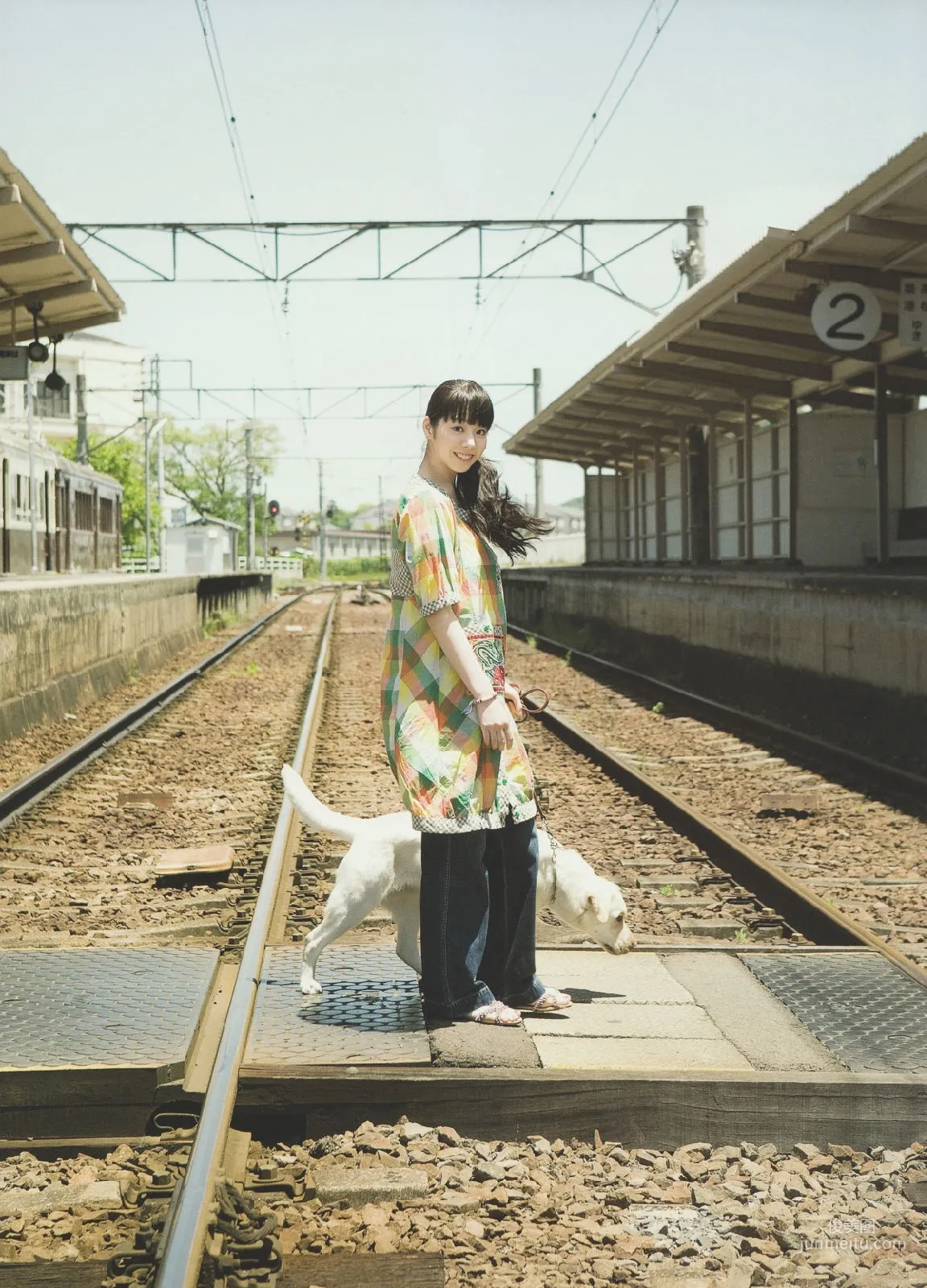 夏帆《Breeze With Kinako》 写真集37