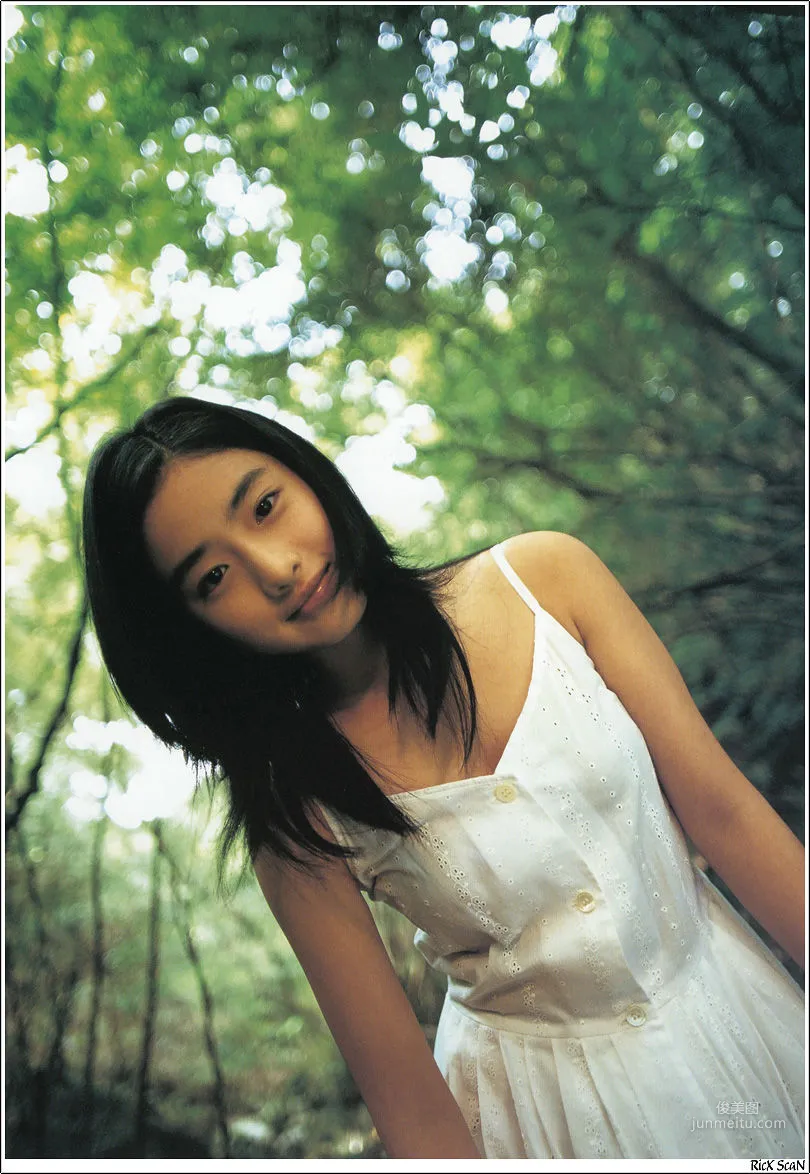 石原裡美「16歳 至上の原石」 寫真集 67