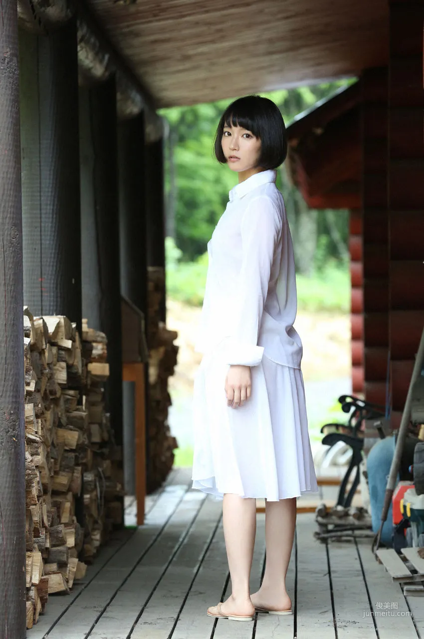 吉岡里帆 [周刊プレイボーイ] 2015 No.34·35 写真集21