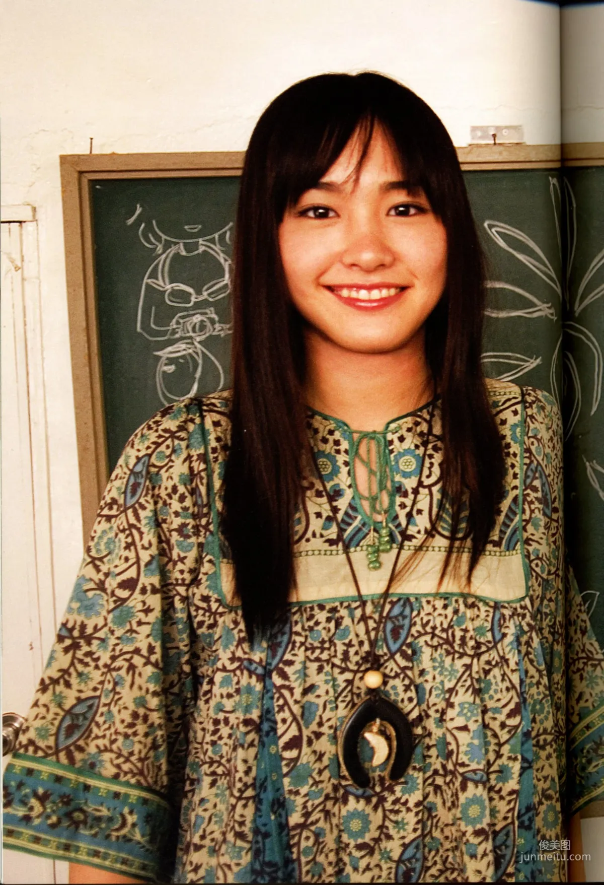新垣結衣 《戀愛部屋》 戀するマドリ 寫真集 107